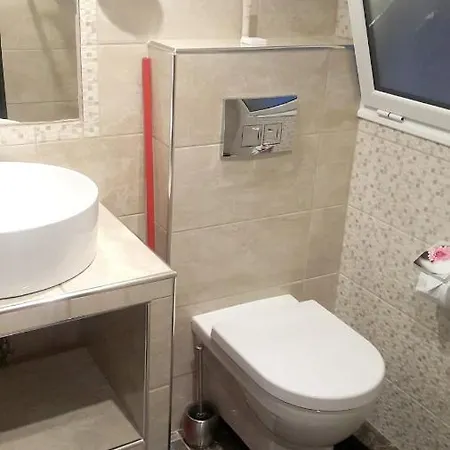 Studio At 500 M Away From The Beach With Sea View Furnished Balcony And Wifi *